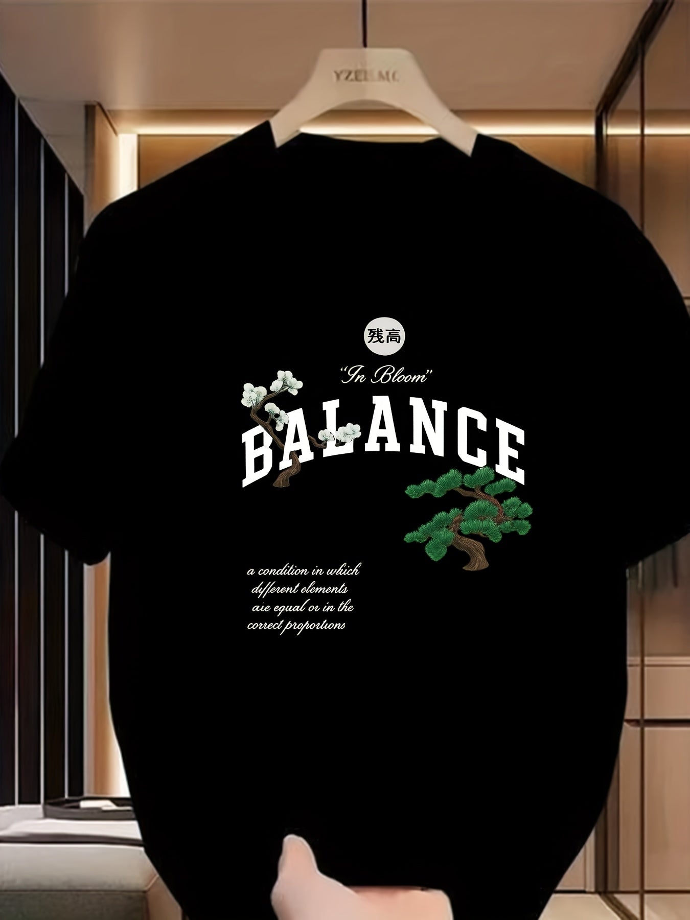 Men's Cotton Short-Sleeve T-Shirt with Balance Graphic Print & Bilingual Letter Design - Breathable Loose Fit Casual Summer Tee for Outdoor Activities, Everyday Comfort, Comfortable Wear