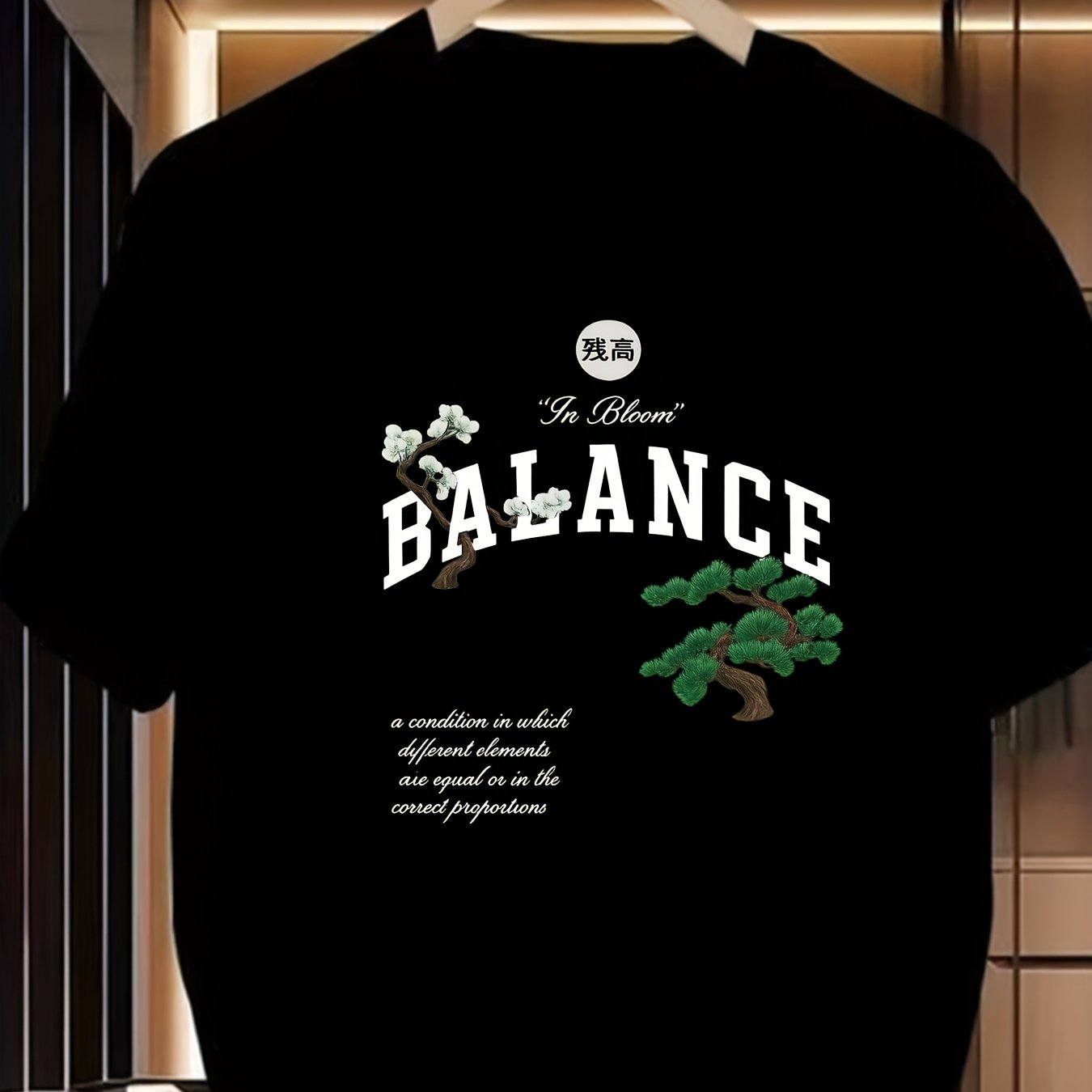 Men's Cotton Short-Sleeve T-Shirt with Balance Graphic Print & Bilingual Letter Design - Breathable Loose Fit Casual Summer Tee for Outdoor Activities, Everyday Comfort, Comfortable Wear